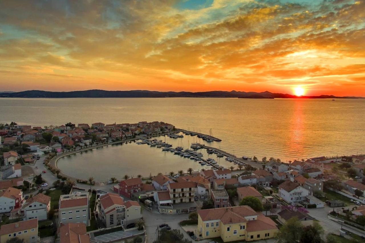 Apartments With A Parking Space Bibinje, Zadar - 18056 Exterior photo