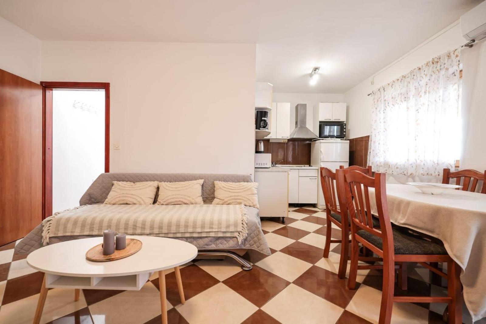 Apartments With A Parking Space Bibinje, Zadar - 18056 Room photo