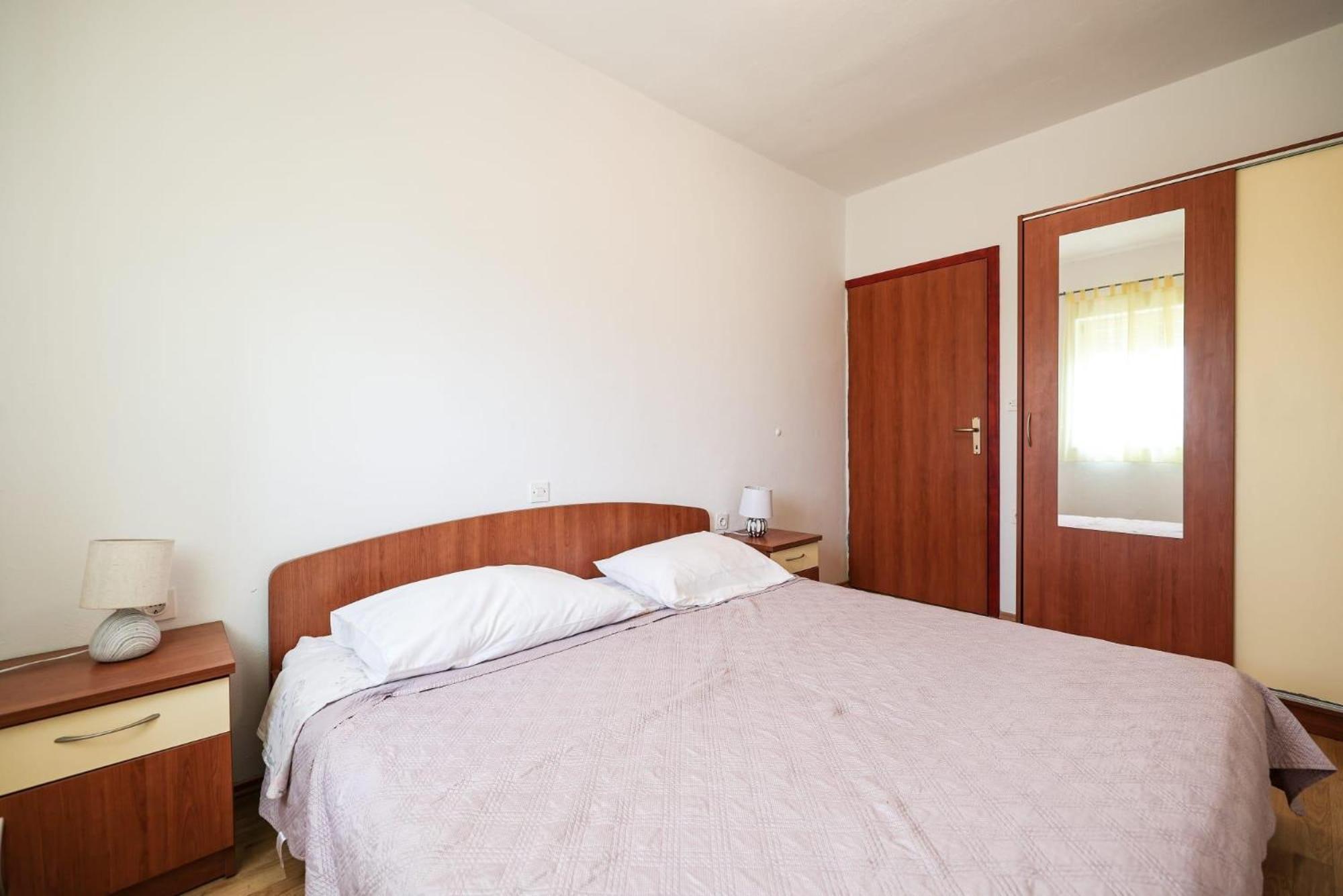 Apartments With A Parking Space Bibinje, Zadar - 18056 Room photo