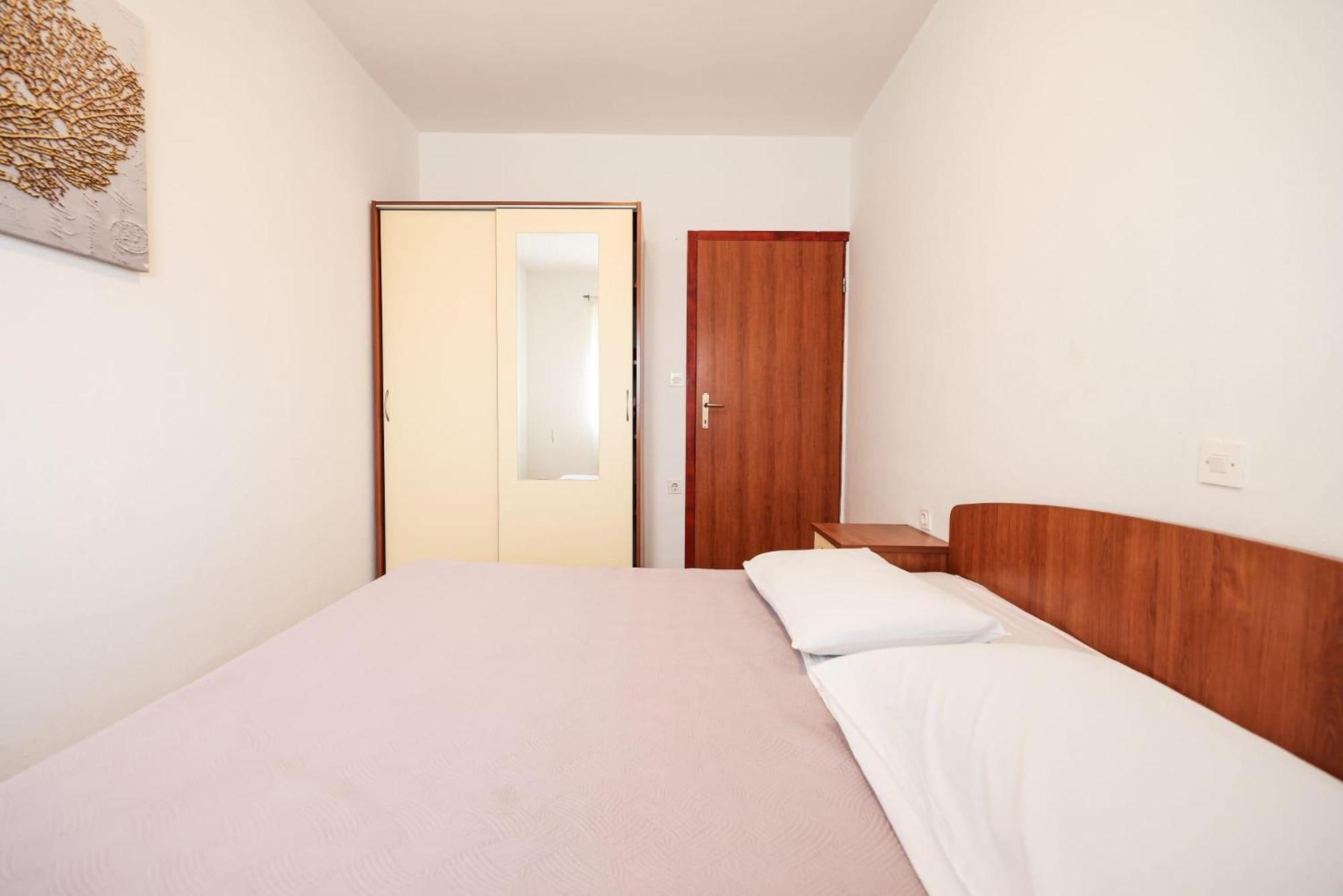 Apartments With A Parking Space Bibinje, Zadar - 18056 Room photo