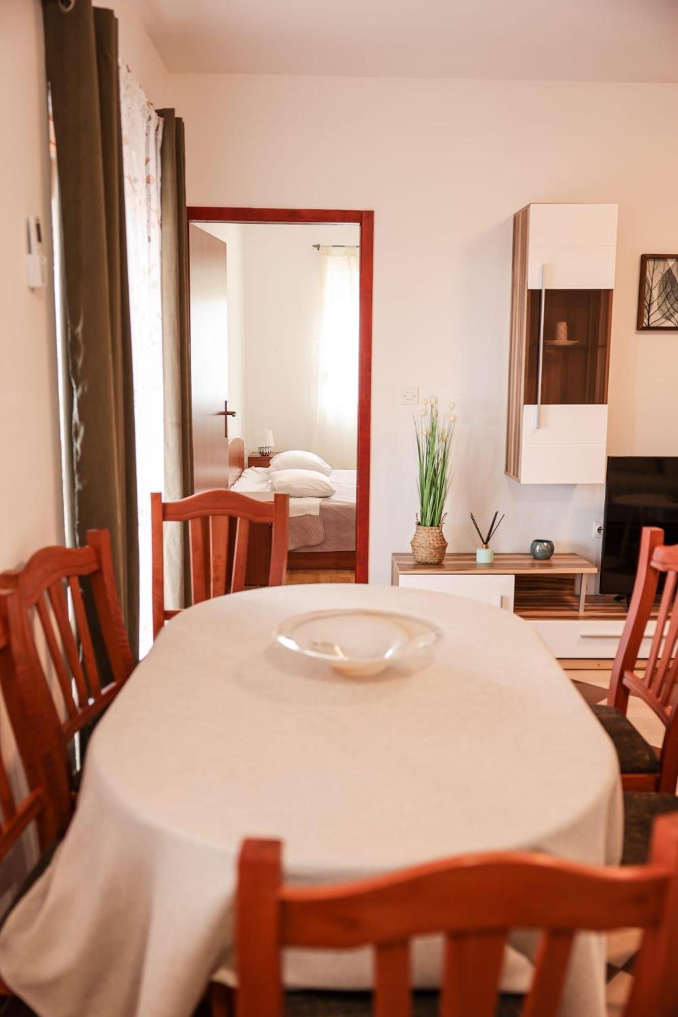 Apartments With A Parking Space Bibinje, Zadar - 18056 Room photo